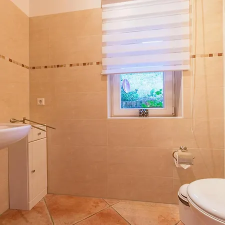 Havelquelle Mit Sauna Und Garten Holiday home Kratzeburg